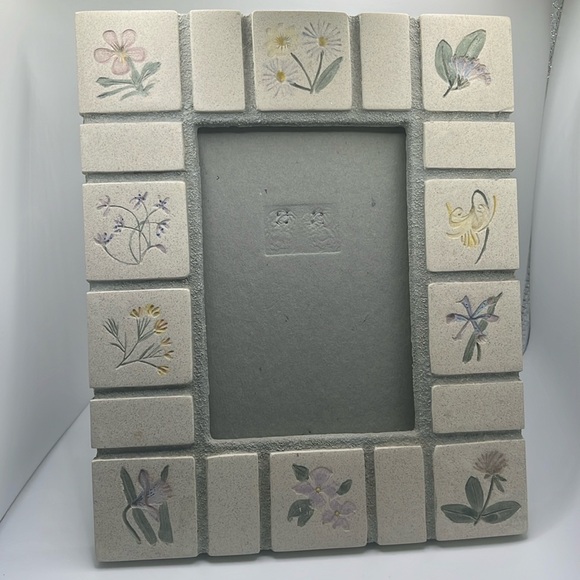 Hand painted ceramic floral frame - Picture 1 of 8